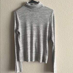 Universal Thread Heather Gray Turtleneck Top